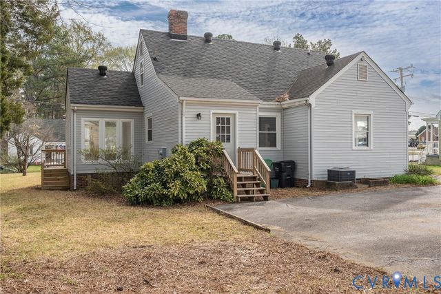 2004 Snead Ave, Colonial Heights, VA 23834