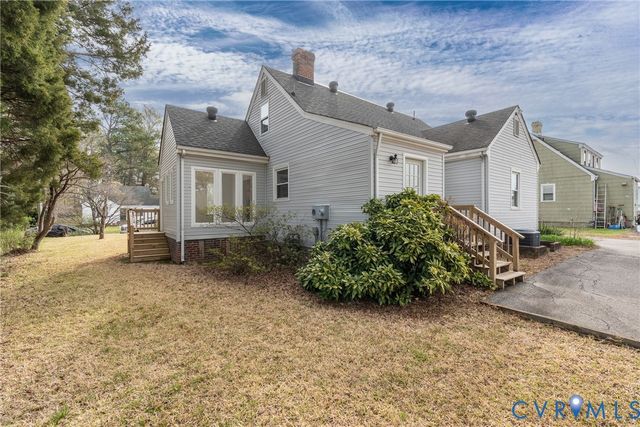 2004 Snead Ave, Colonial Heights, VA 23834