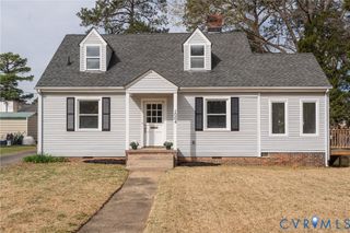 2004 Snead Ave, Colonial Heights, VA 23834