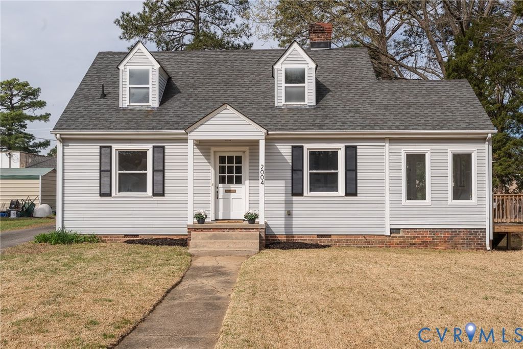 2004 Snead Ave, Colonial Heights, VA 23834