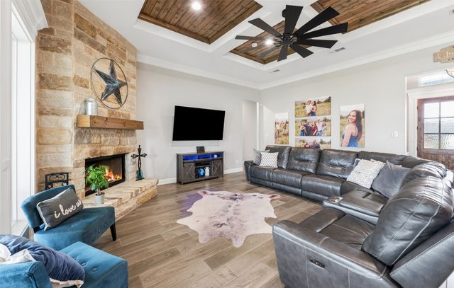 140 Clayton Crossing, Springtown, TX 76082