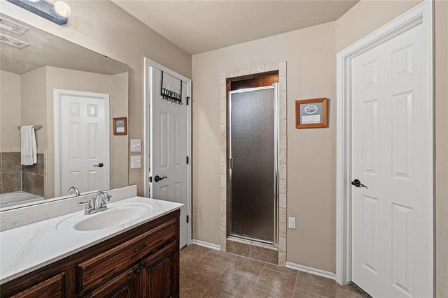 4624 Oasis Lane, Yukon, OK 73099