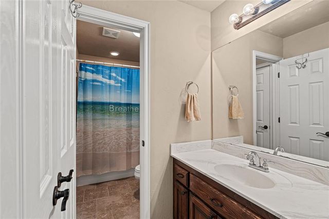 4624 Oasis Lane, Yukon, OK 73099