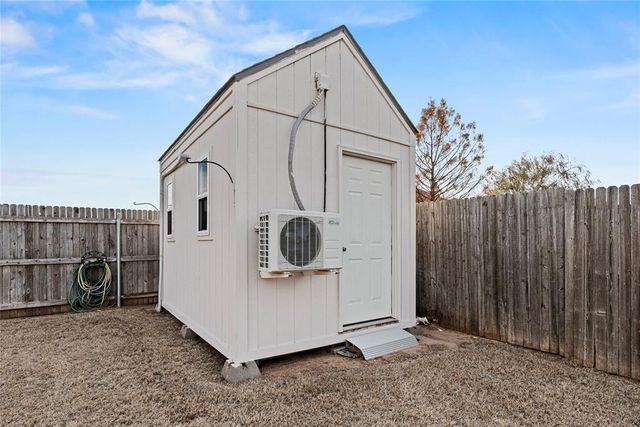 4624 Oasis Lane, Yukon, OK 73099