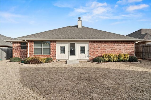 4624 Oasis Lane, Yukon, OK 73099