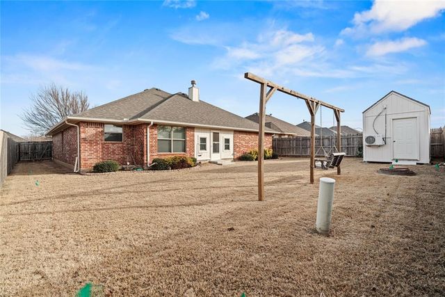 4624 Oasis Lane, Yukon, OK 73099