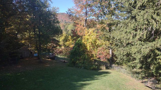 374 Pinehill Road, West Rutland, VT 05777