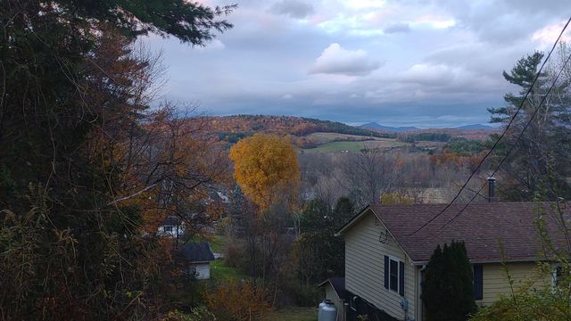 374 Pinehill Road, West Rutland, VT 05777