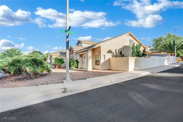 2042 Angel Falls Drive, Henderson, NV 89074