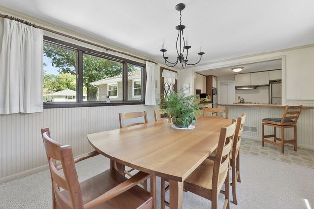 7 Janice Cir, Framingham, MA 01701