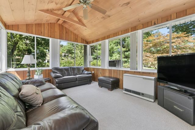 7 Janice Cir, Framingham, MA 01701