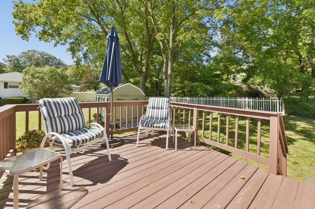 7 Janice Cir, Framingham, MA 01701