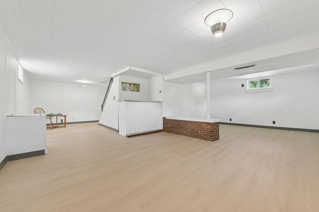 7 Janice Cir, Framingham, MA 01701