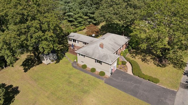7 Janice Cir, Framingham, MA 01701