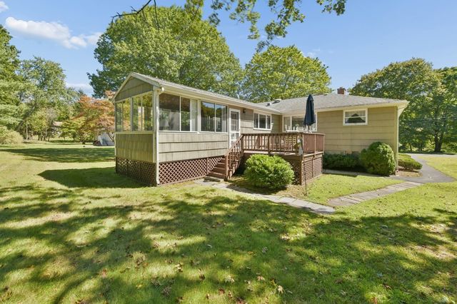 7 Janice Cir, Framingham, MA 01701