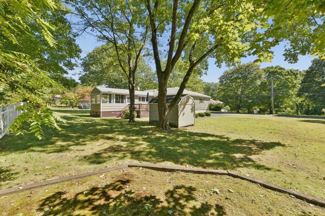7 Janice Cir, Framingham, MA 01701