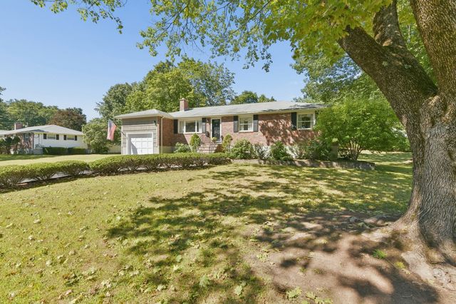 7 Janice Cir, Framingham, MA 01701