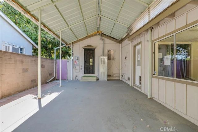 7134 Stansbury Avenue, Van Nuys, CA 91405