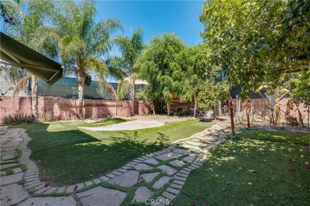 7134 Stansbury Avenue, Van Nuys, CA 91405