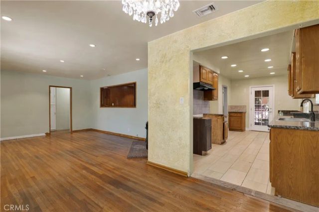 7134 Stansbury Avenue, Van Nuys, CA 91405