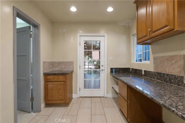 7134 Stansbury Avenue, Van Nuys, CA 91405