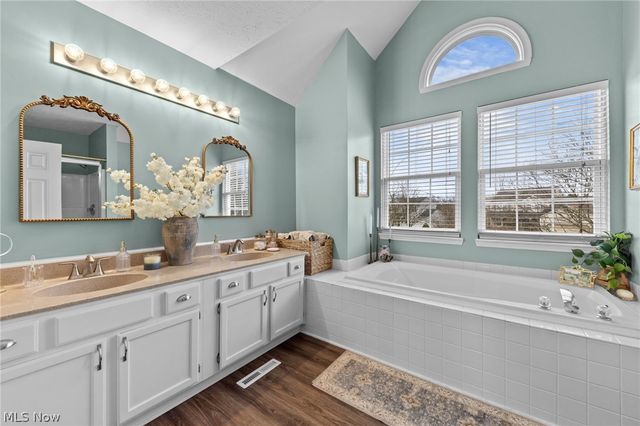 935 Yorktown Drive, Medina, OH 44256