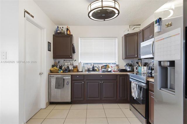10327 NW 9th St Cir 1-7, Miami, FL 33172