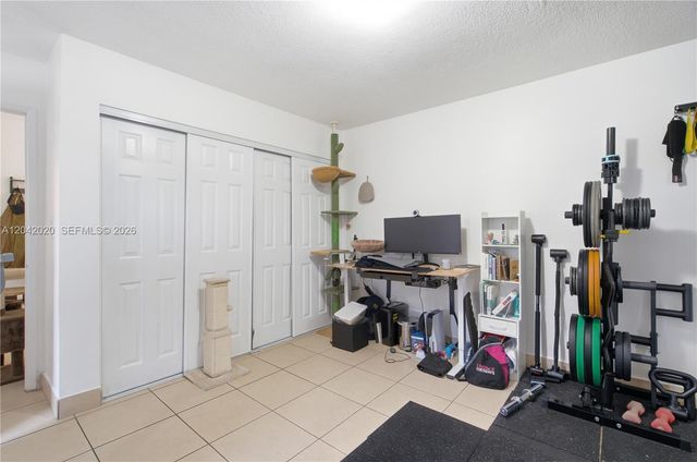 10327 NW 9th St Cir 1-7, Miami, FL 33172