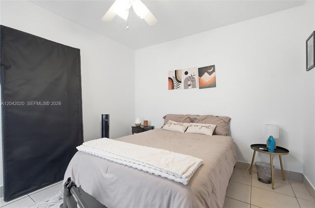 10327 NW 9th St Cir 1-7, Miami, FL 33172