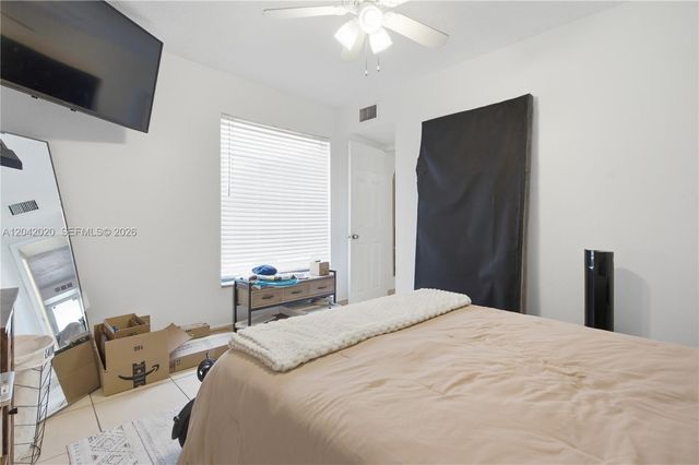 10327 NW 9th St Cir 1-7, Miami, FL 33172