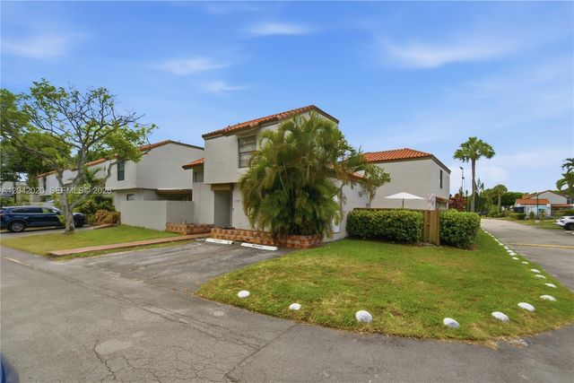 10327 NW 9th St Cir 1-7, Miami, FL 33172