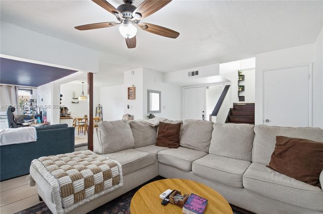 10327 NW 9th St Cir 1-7, Miami, FL 33172