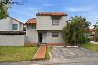 10327 NW 9th St Cir 1-7, Miami, FL 33172