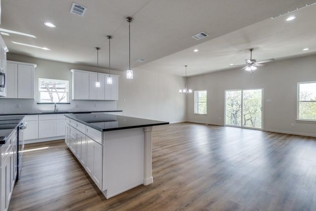 267 Jim Walter Drive, Runaway Bay, TX 76426