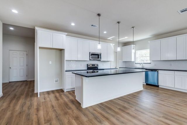 267 Jim Walter Drive, Runaway Bay, TX 76426