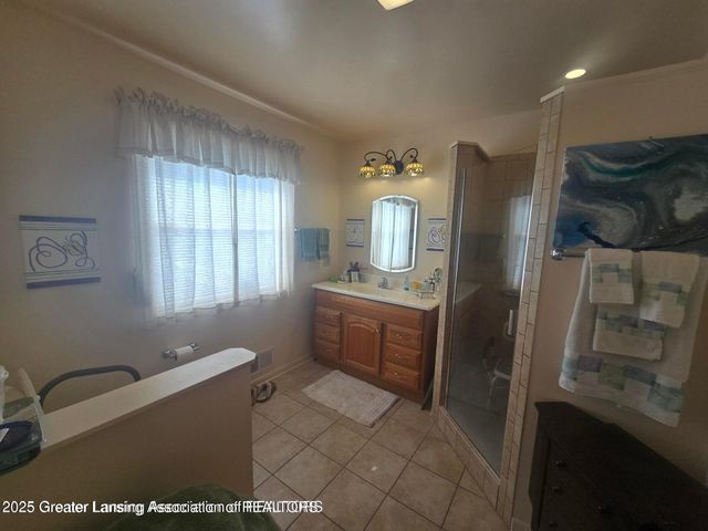 1014 W Northrup Street, Lansing, MI 48911