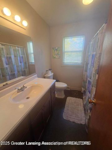 1014 W Northrup Street, Lansing, MI 48911