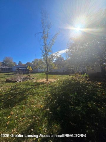 1014 W Northrup Street, Lansing, MI 48911