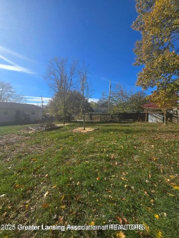 1014 W Northrup Street, Lansing, MI 48911