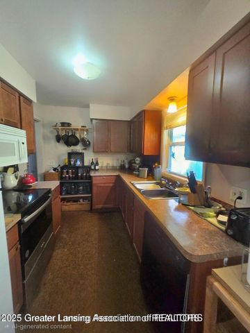 1014 W Northrup Street, Lansing, MI 48911