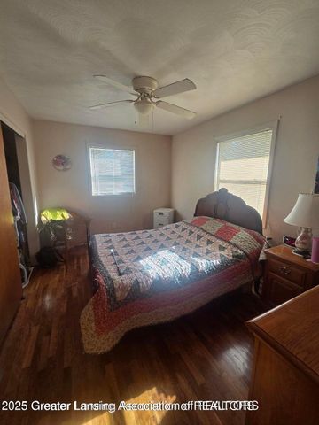 1014 W Northrup Street, Lansing, MI 48911