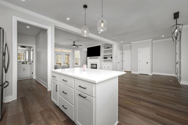 2093 Ferry Rd, Clarksville, TN 37040