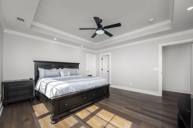 2093 Ferry Rd, Clarksville, TN 37040