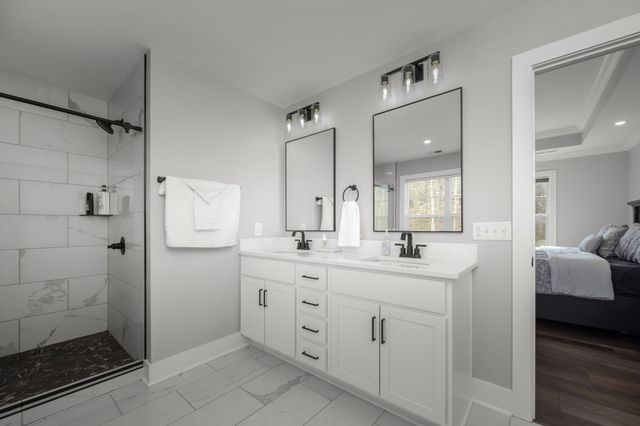 2093 Ferry Rd, Clarksville, TN 37040