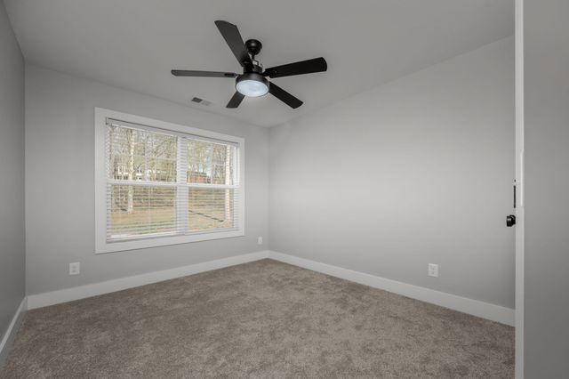 2093 Ferry Rd, Clarksville, TN 37040