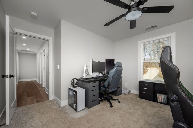 2093 Ferry Rd, Clarksville, TN 37040