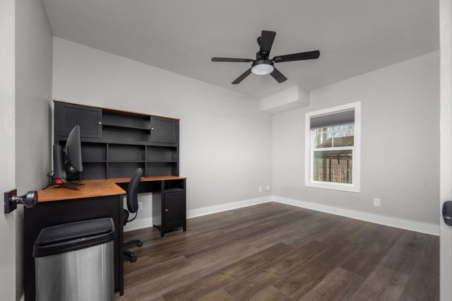 2093 Ferry Rd, Clarksville, TN 37040