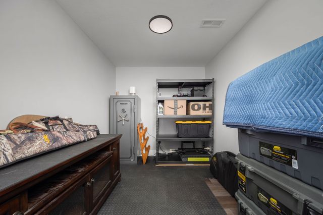 2093 Ferry Rd, Clarksville, TN 37040