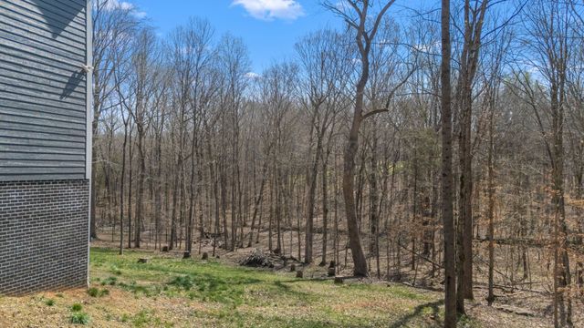 2093 Ferry Rd, Clarksville, TN 37040