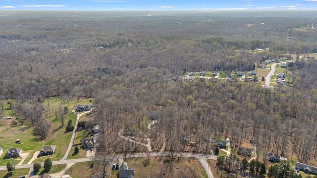 2093 Ferry Rd, Clarksville, TN 37040